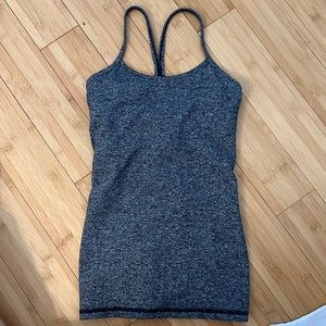 Lululemon tank size 4